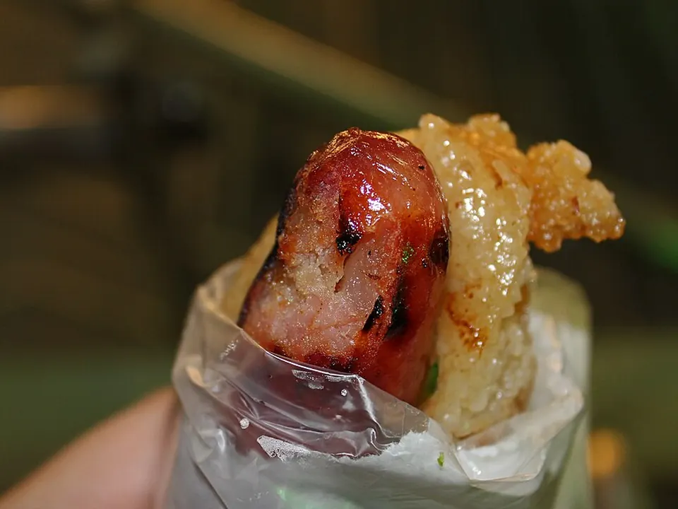 大肠包小肠, photo 2 of 2