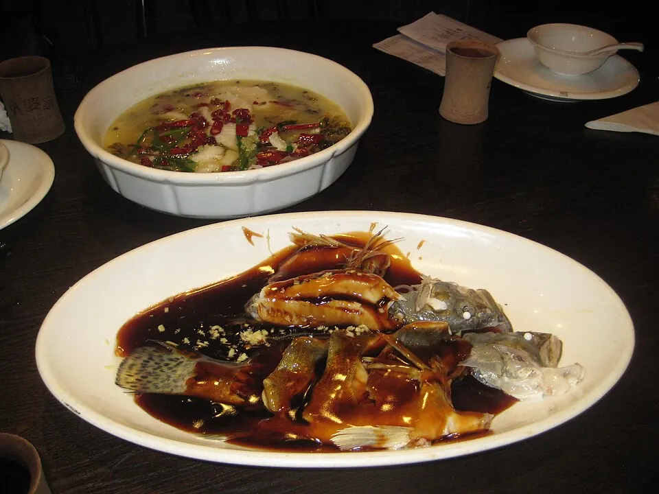 西湖醋鱼, photo 3 of 3
