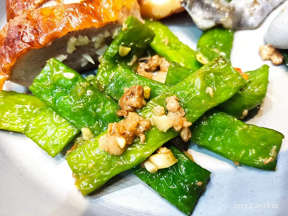 豆角炒肉, photo 2 of 2