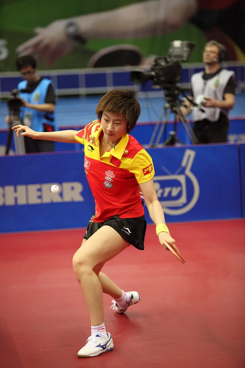 Ding Ning, photo 2 of 2
