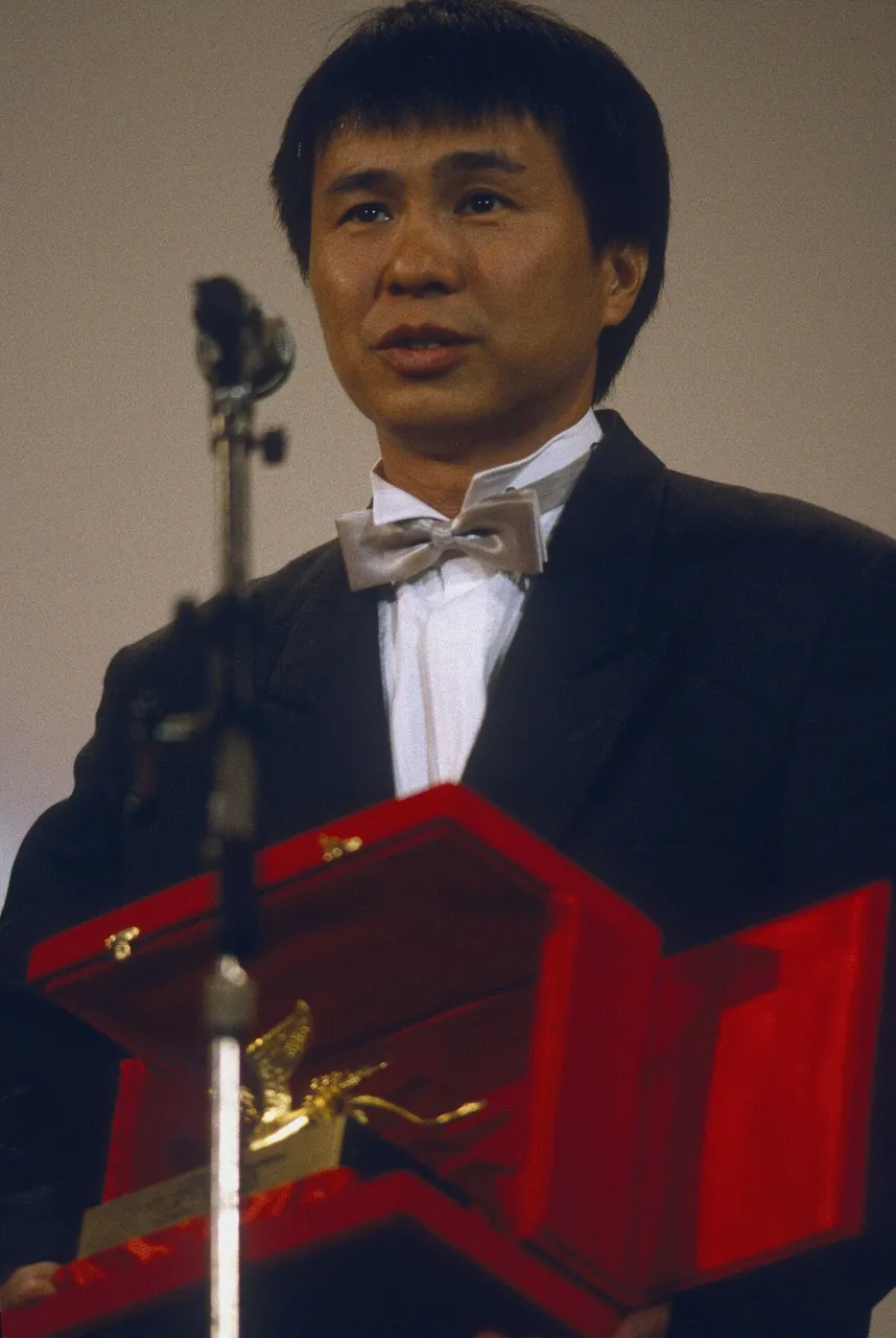 Hou Hsiao-hsien, photo 2 of 3