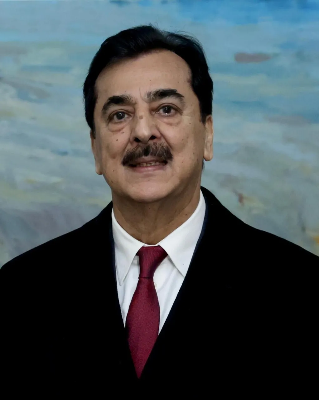 Yousaf Raza Gilani, photo 1 of 2
