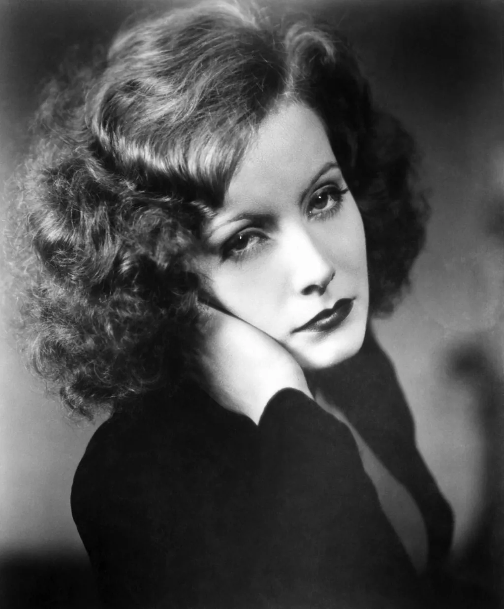 Greta Garbo, photo 3 of 3