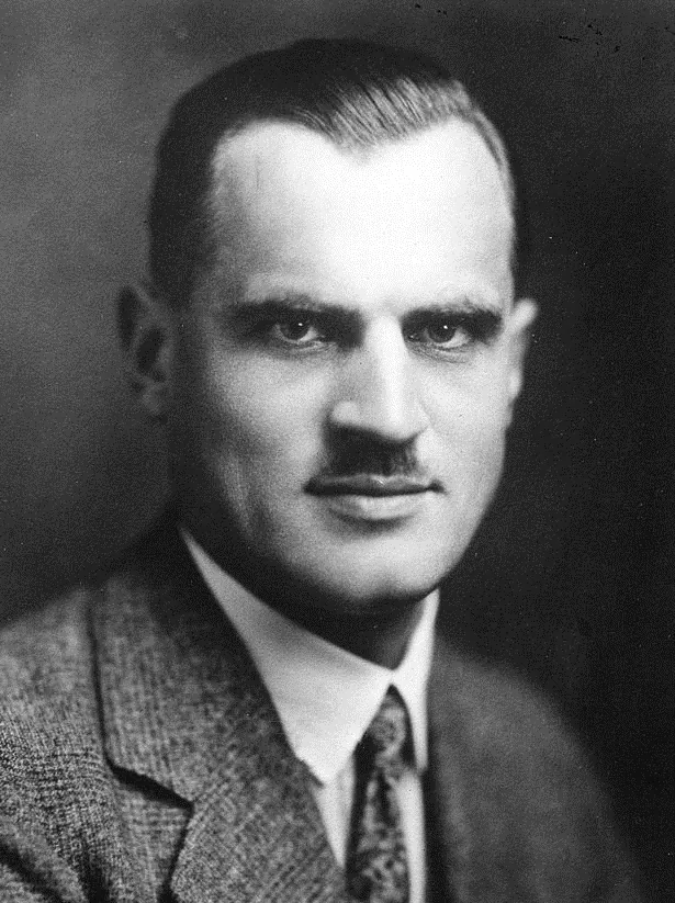 Arthur Compton, photo 1 of 2