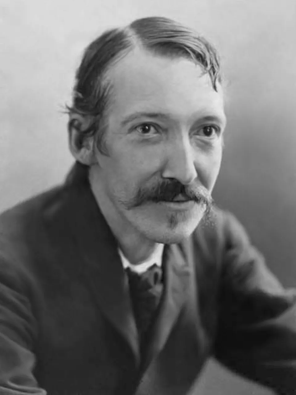Robert Louis Stevenson, photo 1 of 3