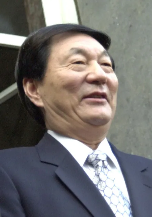 Zhu Rongji, photo 1 of 2