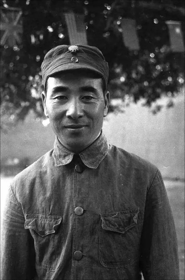 Lin Biao, photo 2 of 3