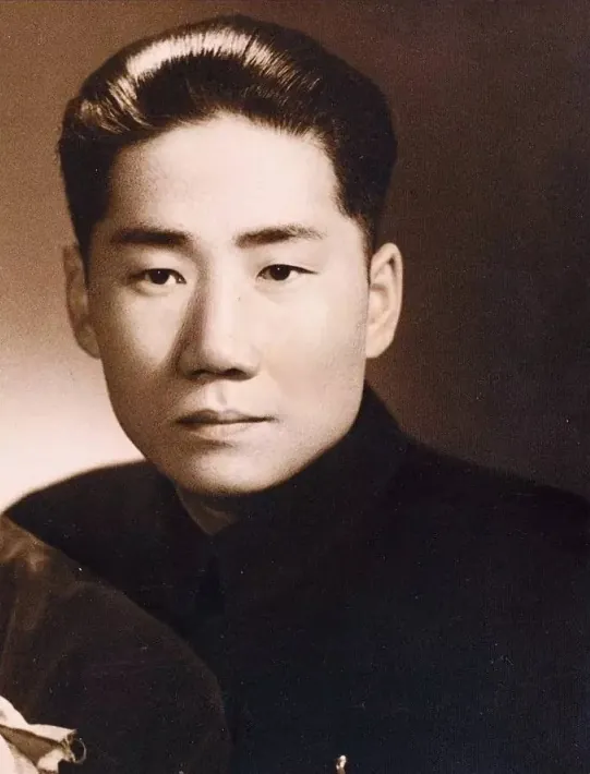 Mao Anying, photo 2 of 2