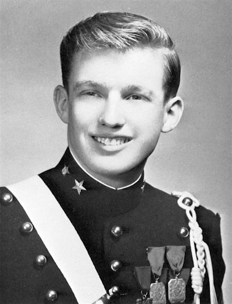 Donald Trump, photo 2 of 3