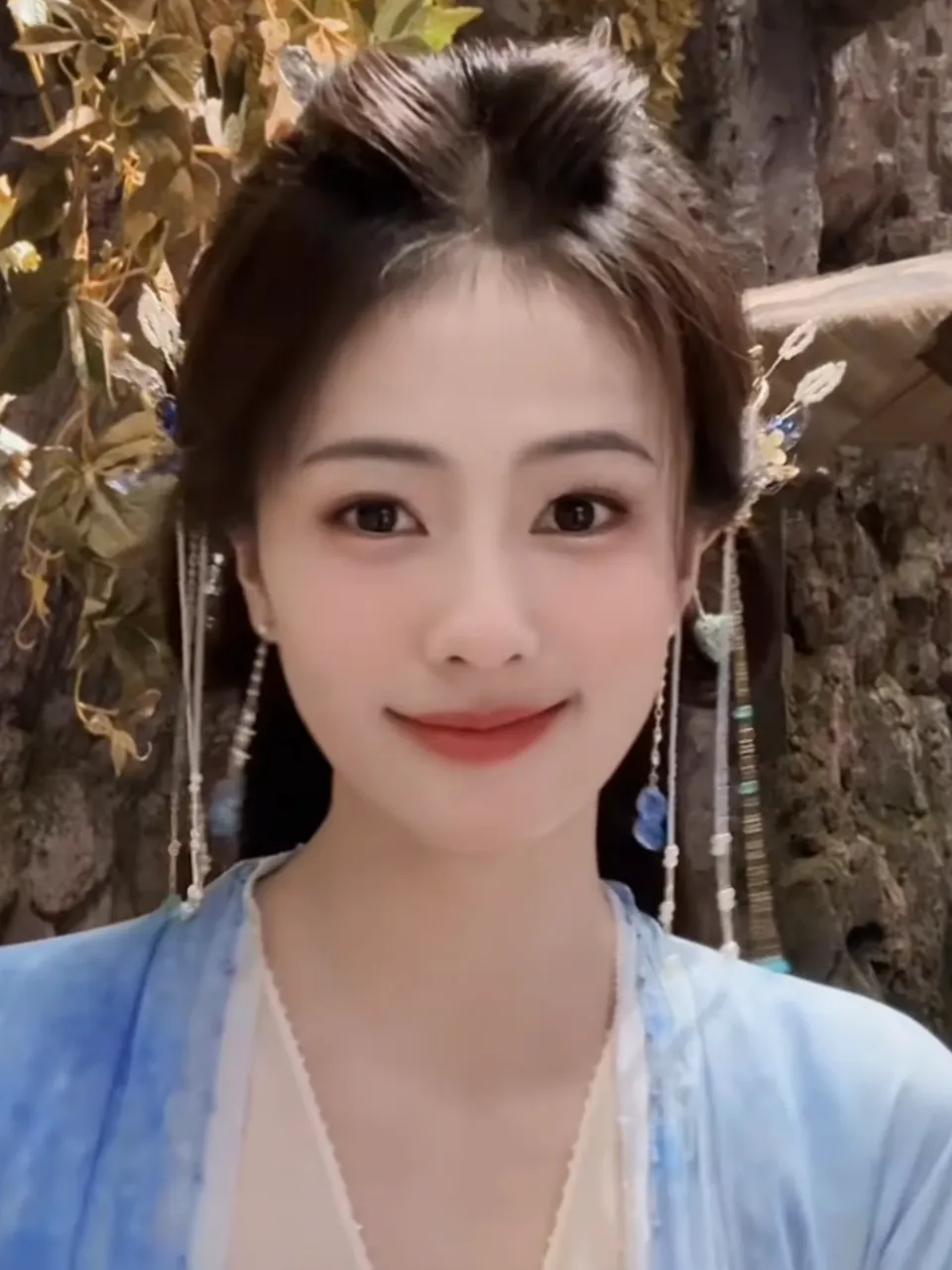 Bai Lu, photo 1 of 2