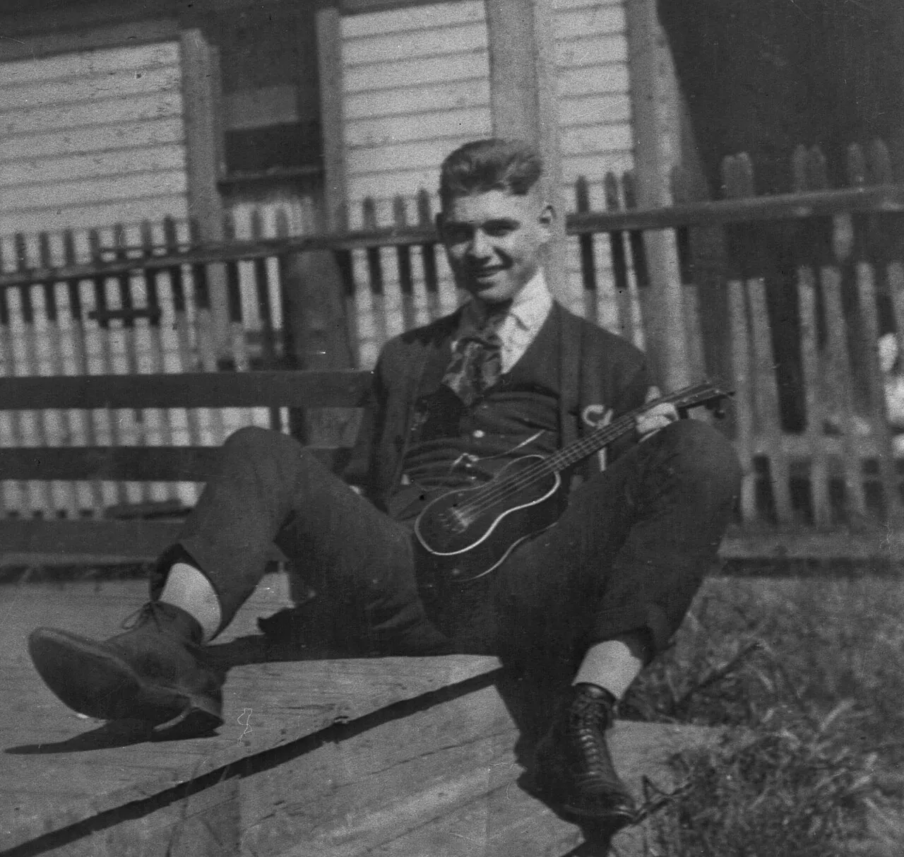 Clark Gable, photo 2 of 3