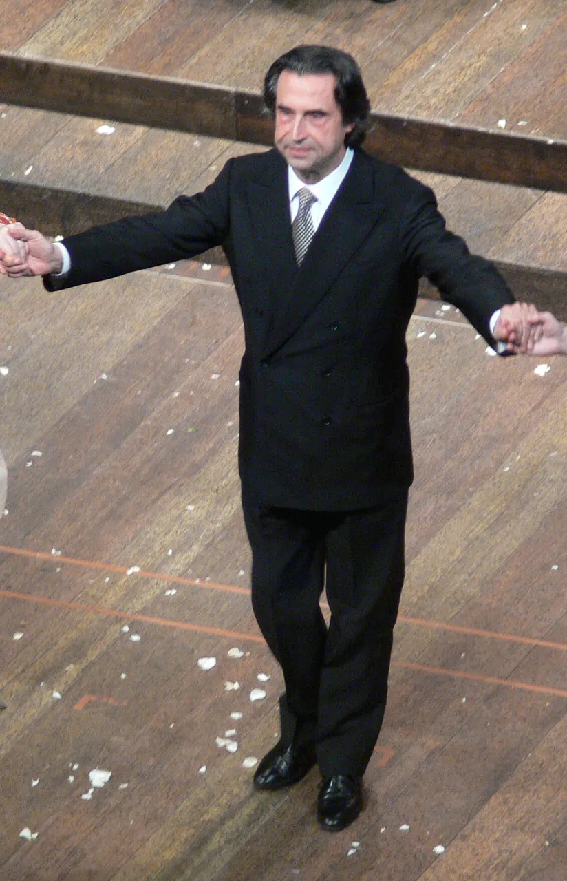 Riccardo Muti, photo 2 of 2