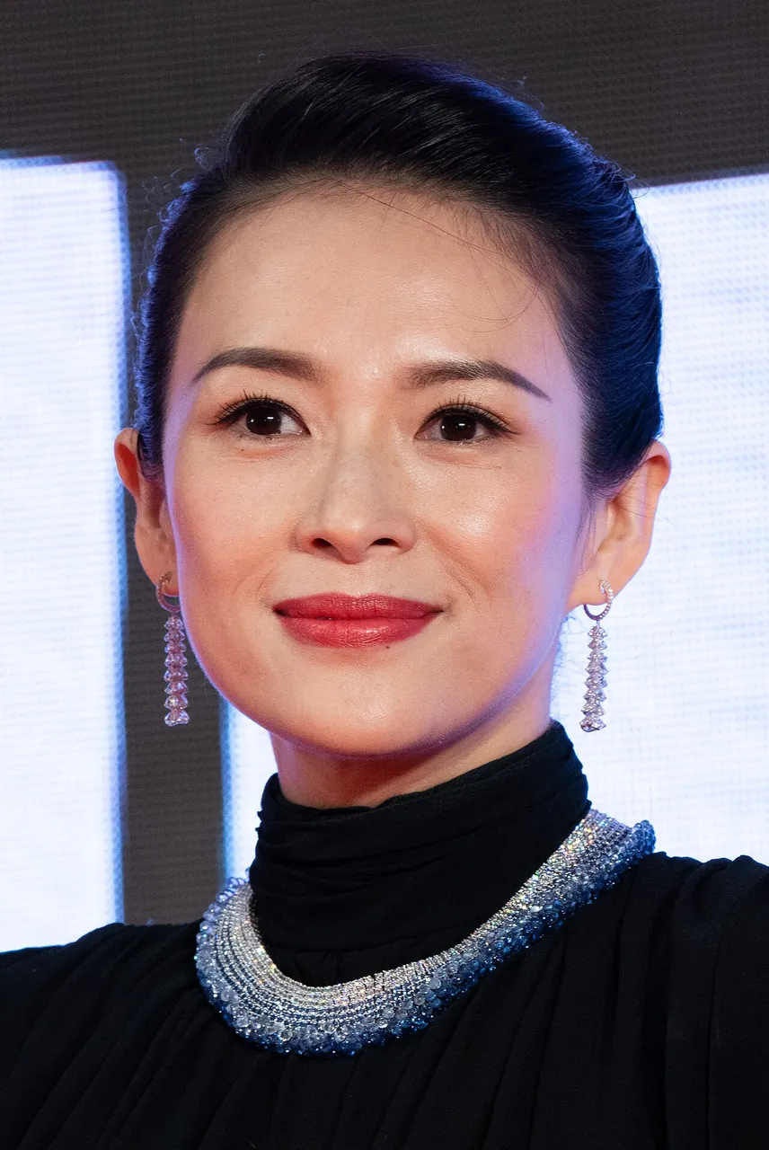 Zhang Ziyi, photo 1 of 3
