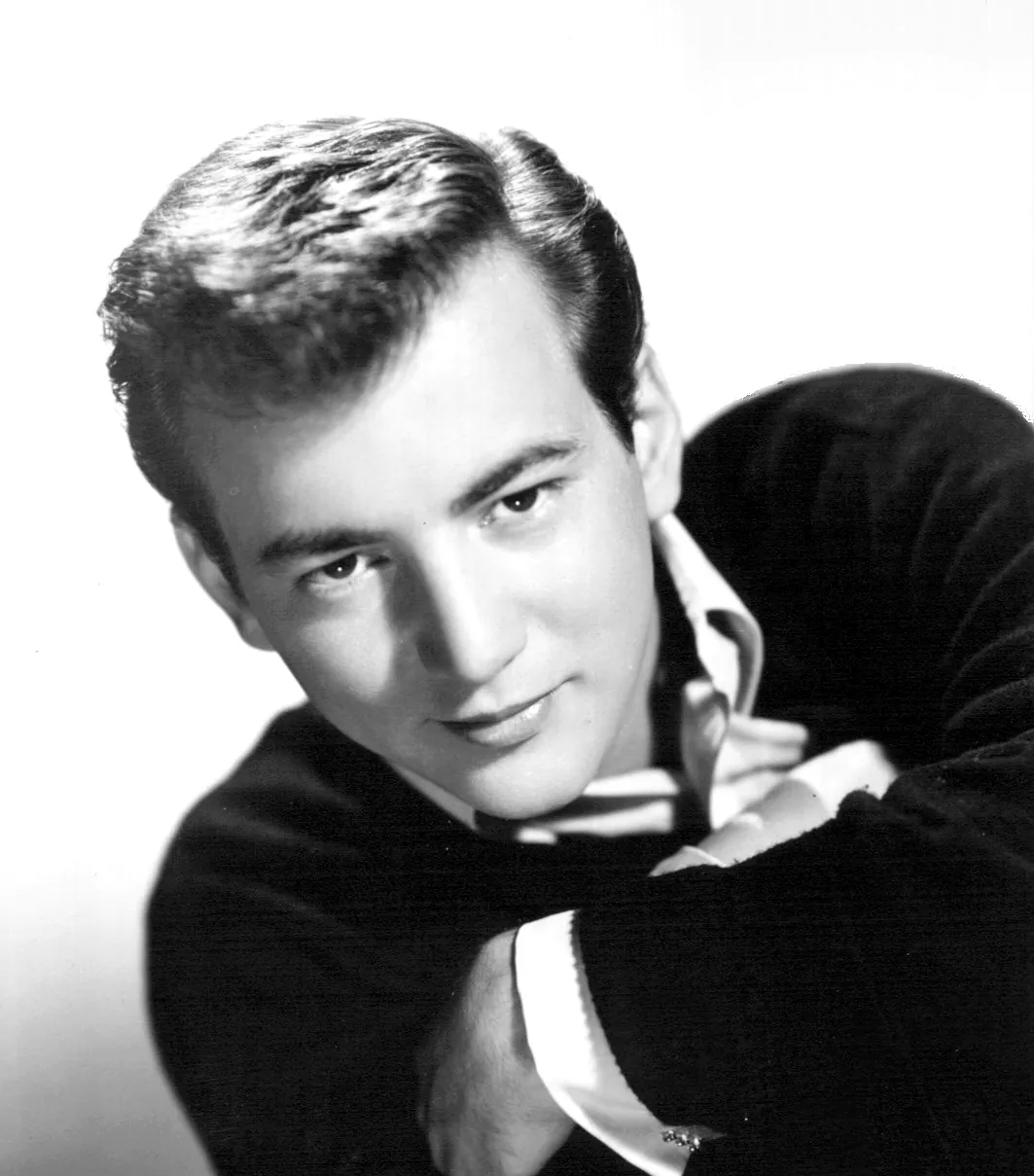 Bobby Darin, photo 1 of 2