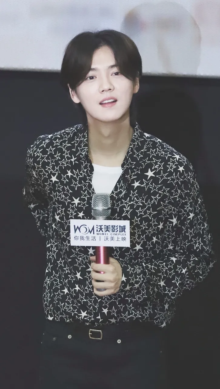 Lu Han, photo 2 of 2